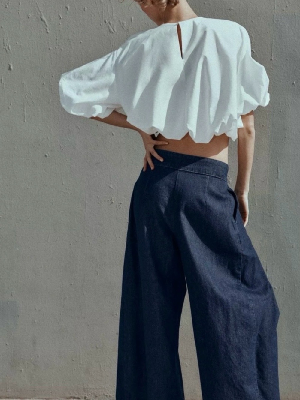 Zara Dark Blue Wide-Leg Pleated Culotte Jeans, Size 6 - Picture 4 of 14